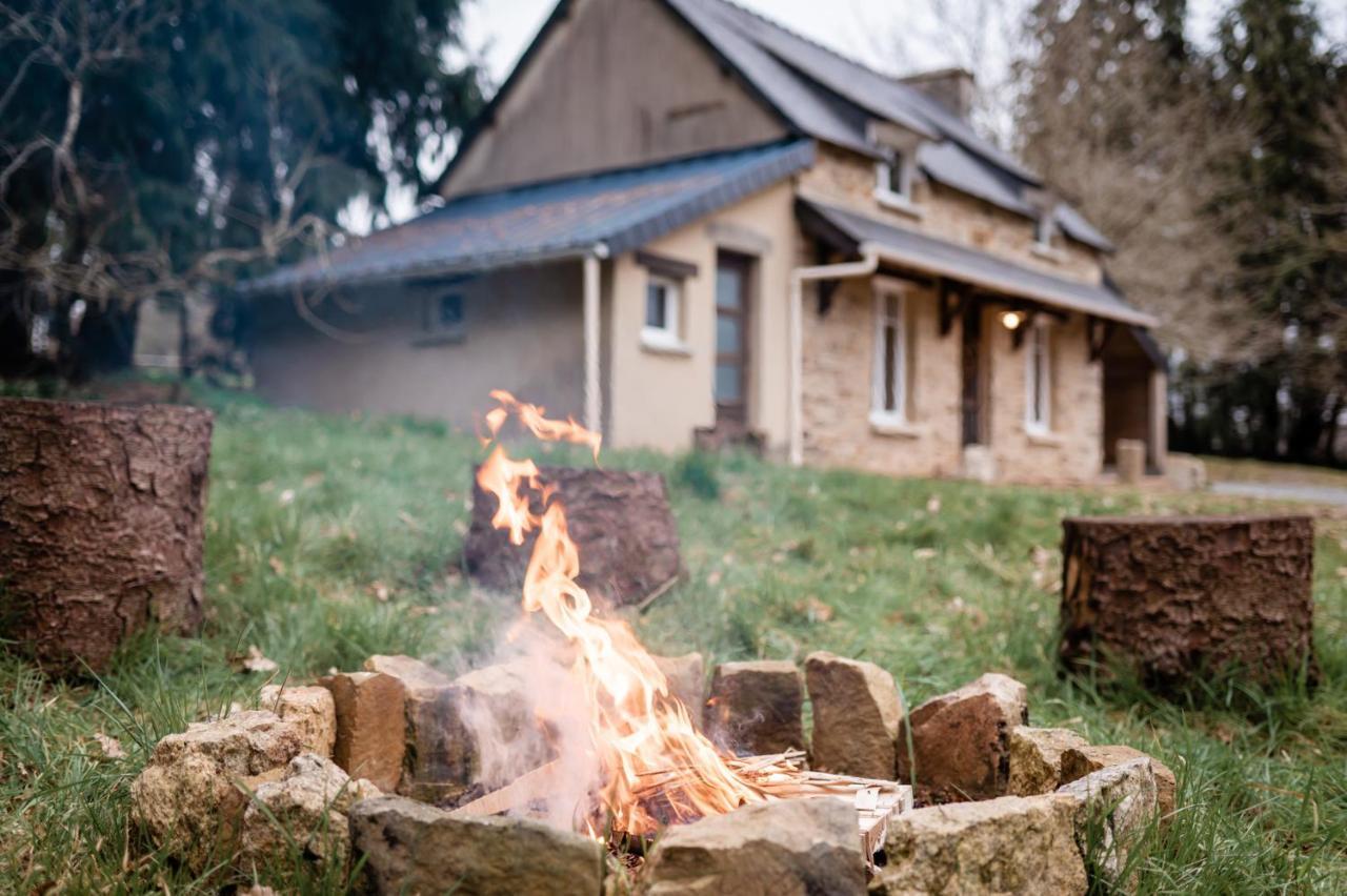 Cottage Breton - Gite De Charme En Centre Finistere Plonévez-du-Faou Eksteriør billede